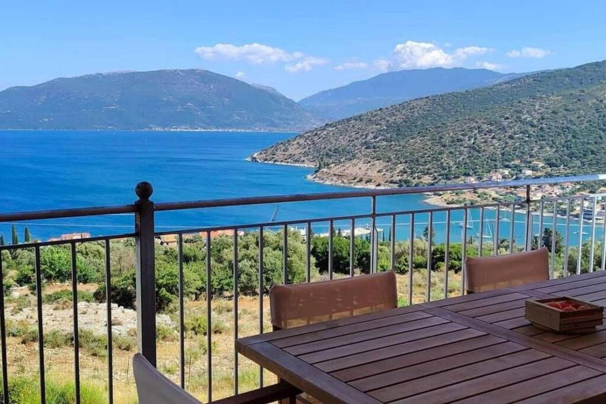 Augustela Villa Seaview Vacation Villa Айя-Евфимия Экстерьер фото